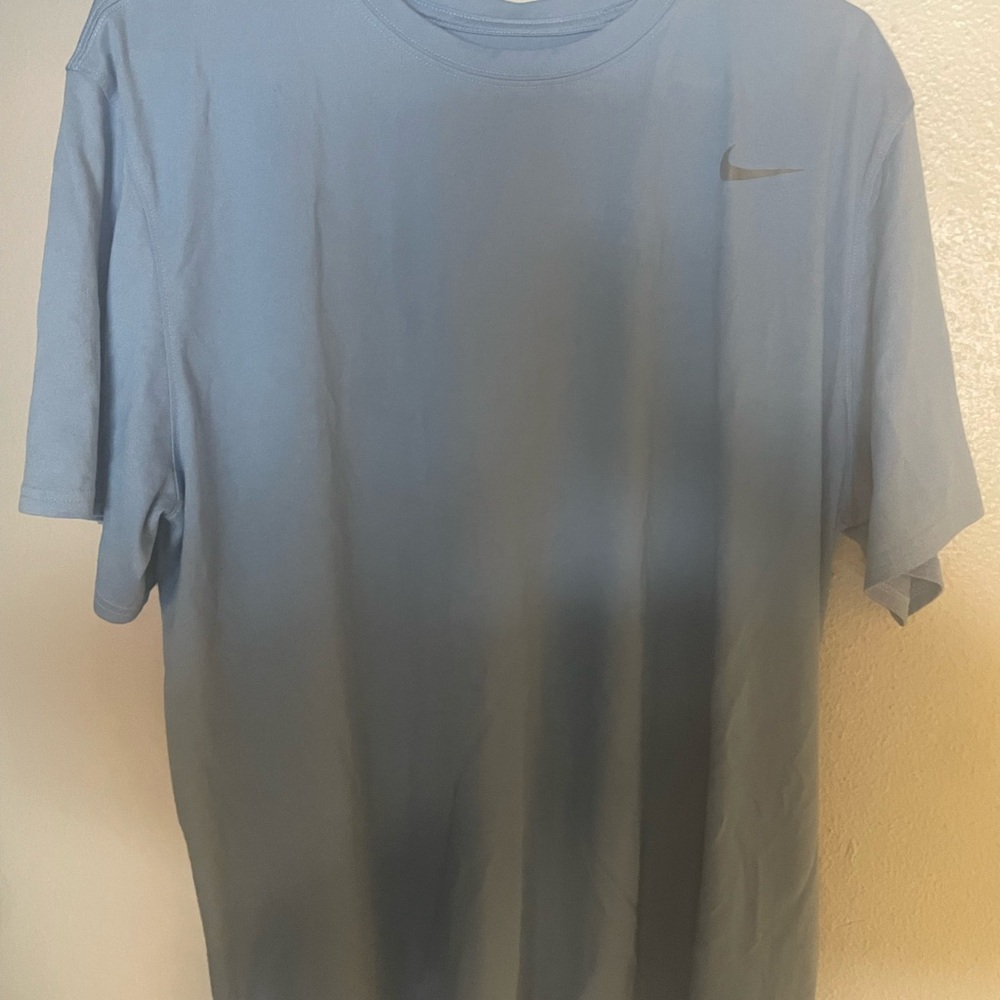 Nike Men's Light Blue Short Sleeve Tee